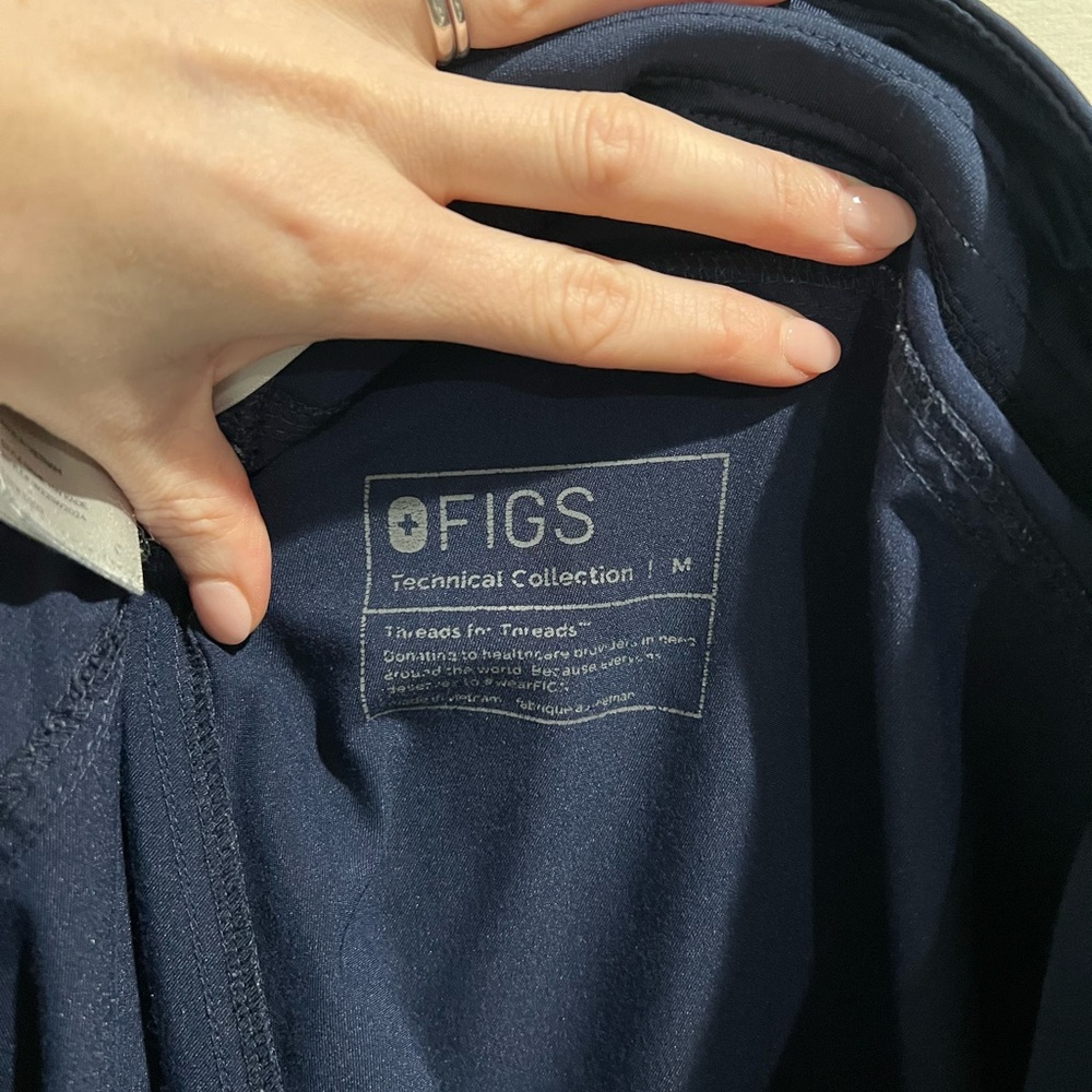 FIGS Navy Technical Collection, High waisted Kade Scrub bottoms